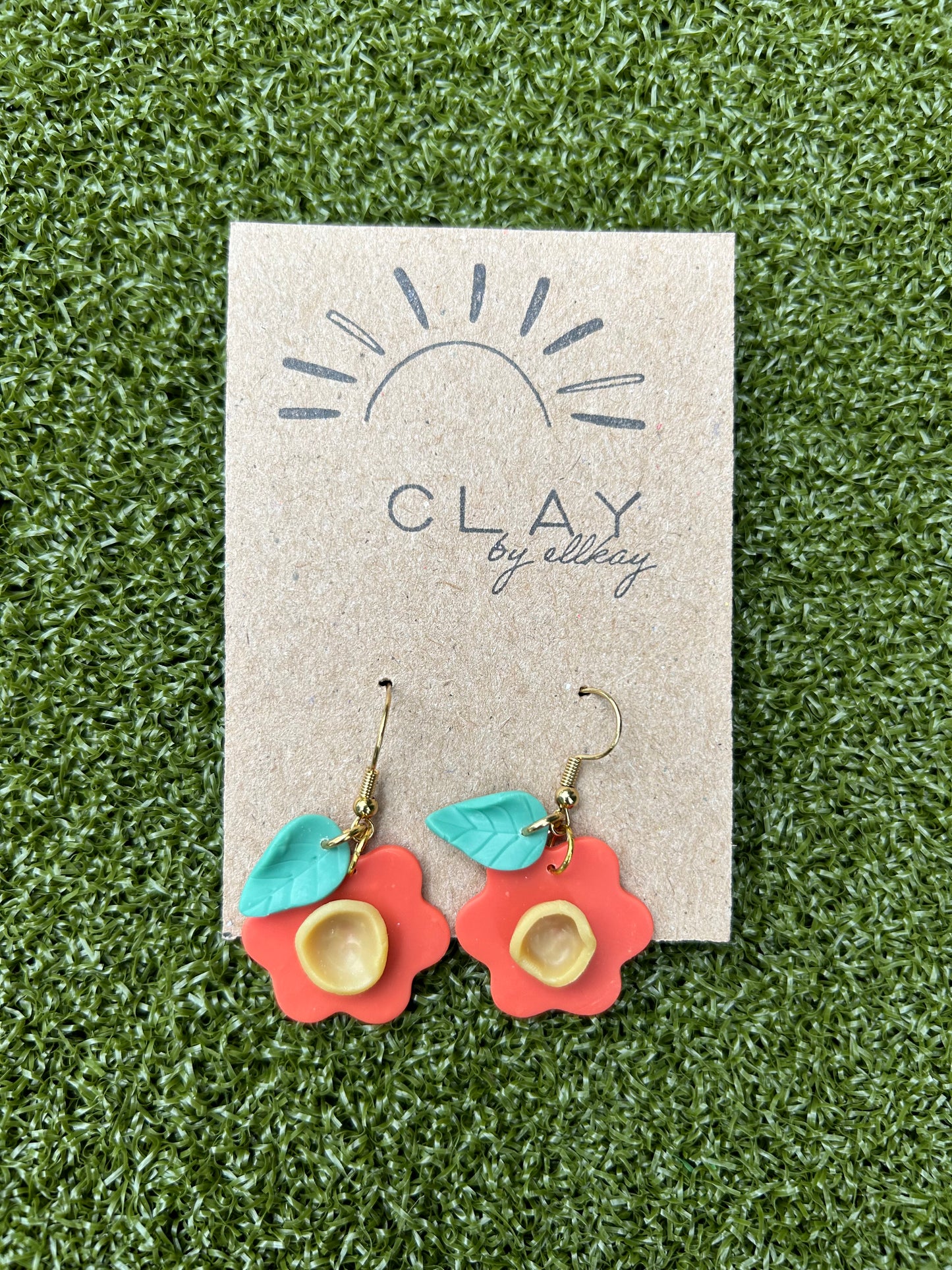 EL5 EMMY LEE Poppy Dangles w/ Top Leaf